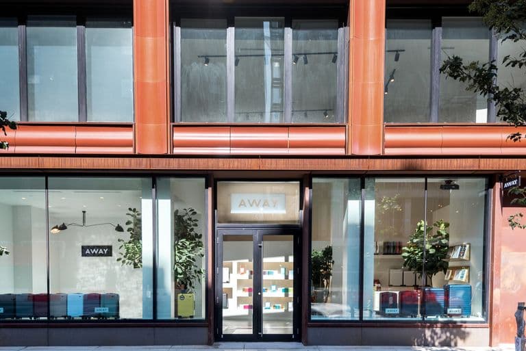 Rag & Bone Shopping Experience - Fashion-forward clients, lifestyle brand alignment, premium corporate gifting