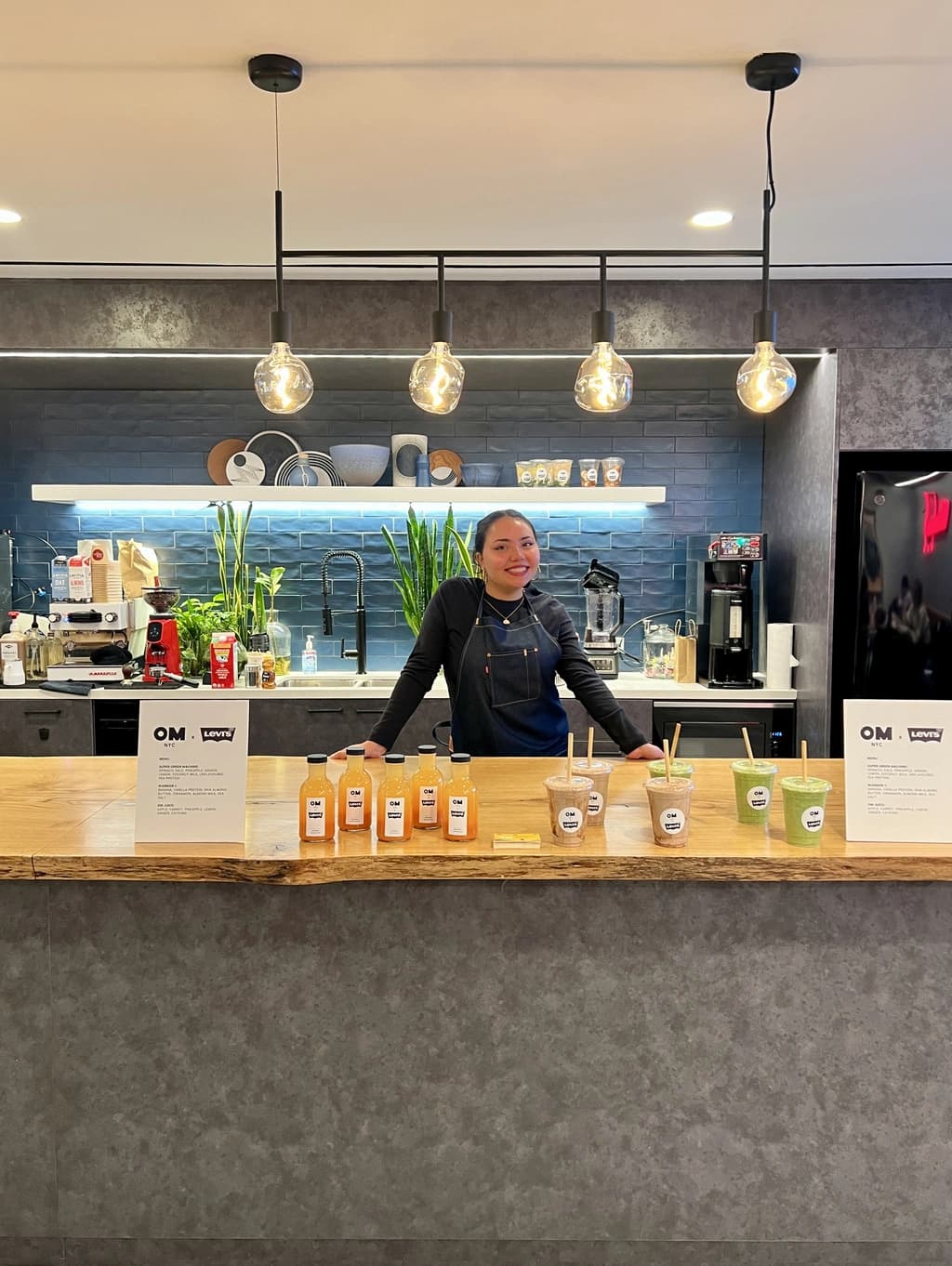 Premium Smoothie & Juice Cart - Health-conscious clients, afternoon energy boost, wellness partnerships